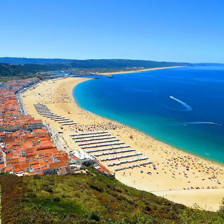 Light Wave Nazare Suite 50M Beach דירה נאזרה