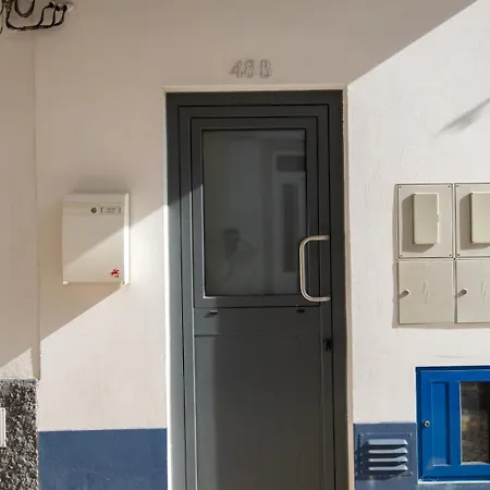 Light Wave Nazare Suite 50M Beach * נאזרה